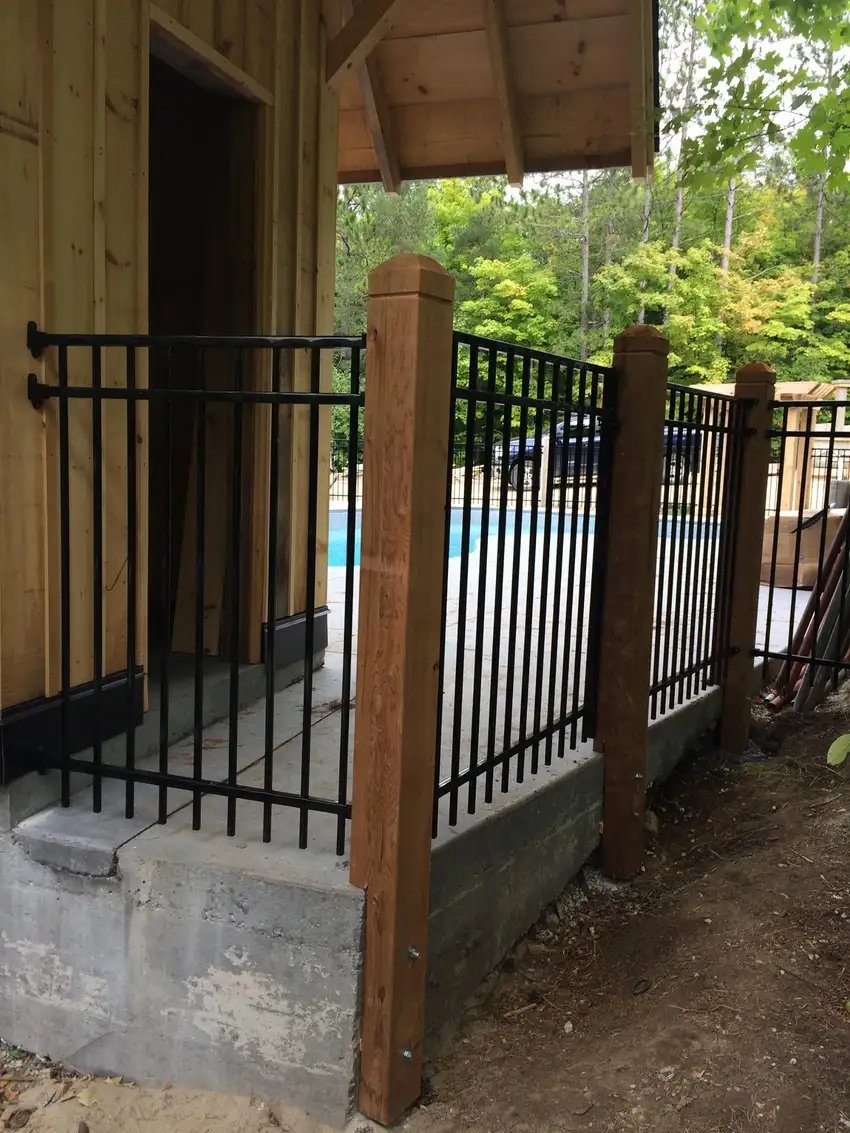 Hanley Fencing & Decking Inc. project photo 6